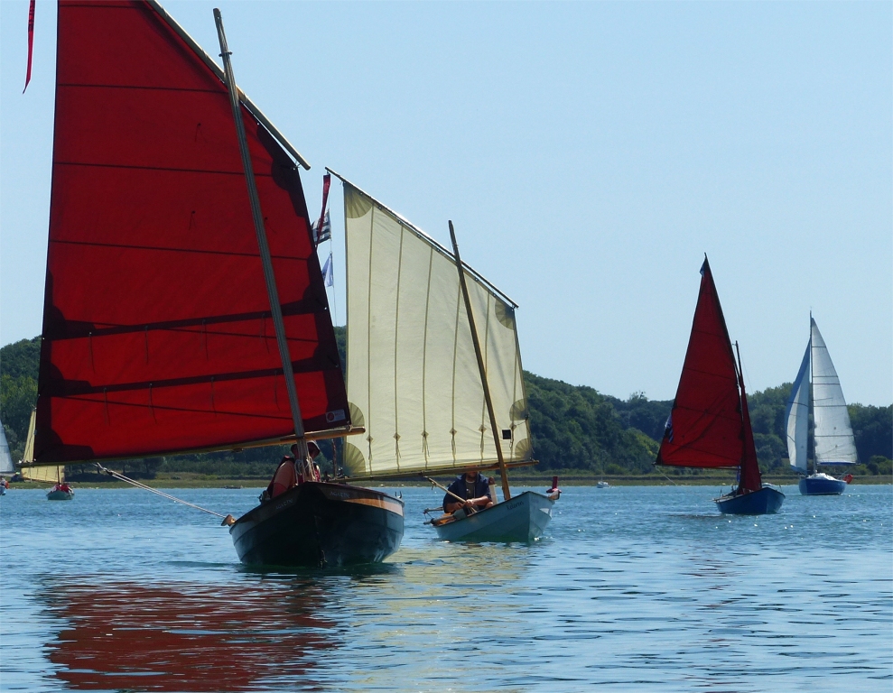 Le Silmaril "Agathe", le Skerry "Keleren", Le Whilly Boat "Enfin!" et à l'arrière-plan à gauche le Skerry "Babyole". 
