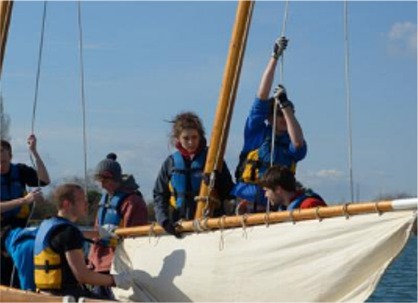 Emmanuel Mailly, président la Fédération Voile-Aviron nous fait part de la parution du n°14 de "carnet de bord", le bulletin de la Fédération Voile-Aviron. 