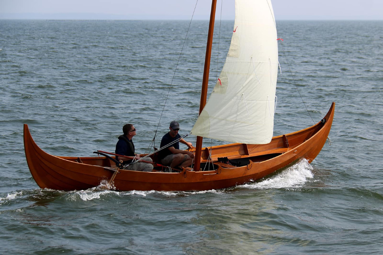 Selon John, le bateau est étonnant de puissance et de stabilité.