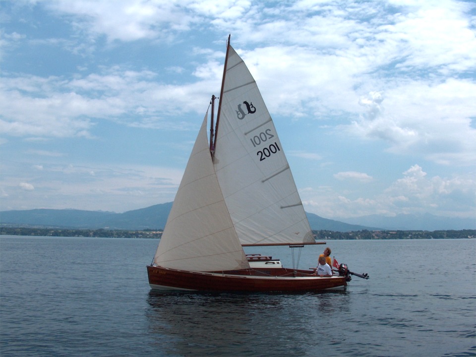 François, qui avait construit fin 2010 un magnifique Wherry d'Annapolis et l'avait utilisé pour faire la Vogalonga 2011 sera présent à la Semaine du Golfe 2013 avec son superbe Bélouga de 1959 "Gwendolig". 