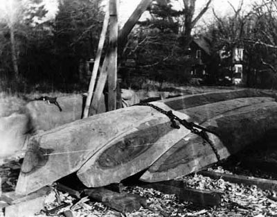Log canoe