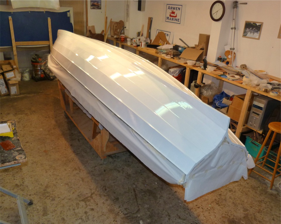 Puis je masque le tableau arrière et le carreau et je commence le blanc.