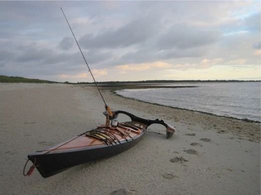 Sébastien nous envoie un lien vers un article qu'il a publié sur un site de pêche en mer pour parler de la construction de son kayak Chesapeake 17 LT, il y déja quelque temps. 