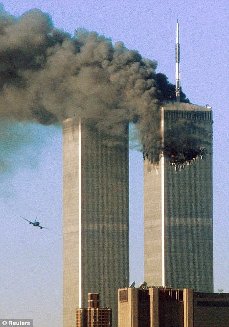 13e anniversaire du 11 septembre... Une pensée pour les 3000 morts et les 6000 blessés causés par les attaques (Photo : Reuters), sans oublier les malheureux qui furent ces jours derniers décapités au nom d'une cause (???) similaire.
